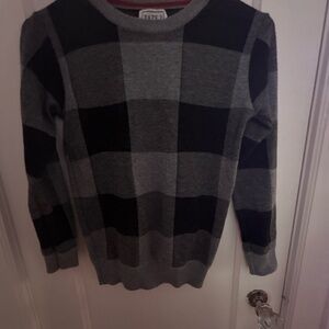 Woman Black and Gray Sweater